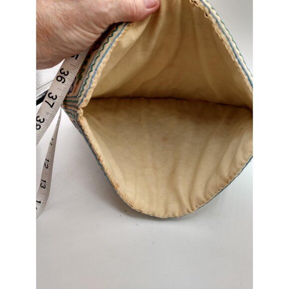 Handmade Embroidered Floral Tea Cozy With Multicolor Pattern 12" x 10" - Picture 6 of 7